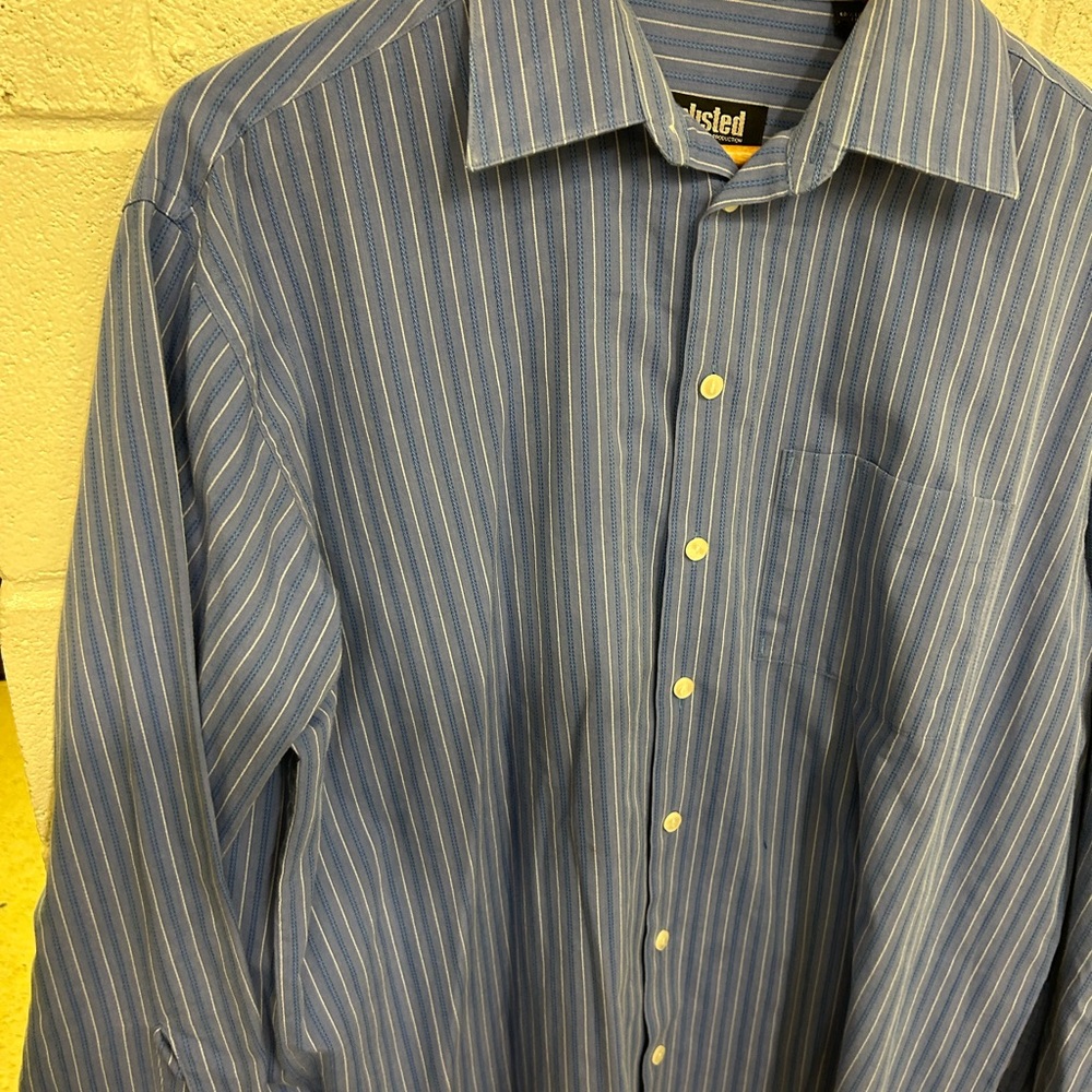 Kenneth, Cole production unlisted Neck 16 1/2, 32/33 large in great shape